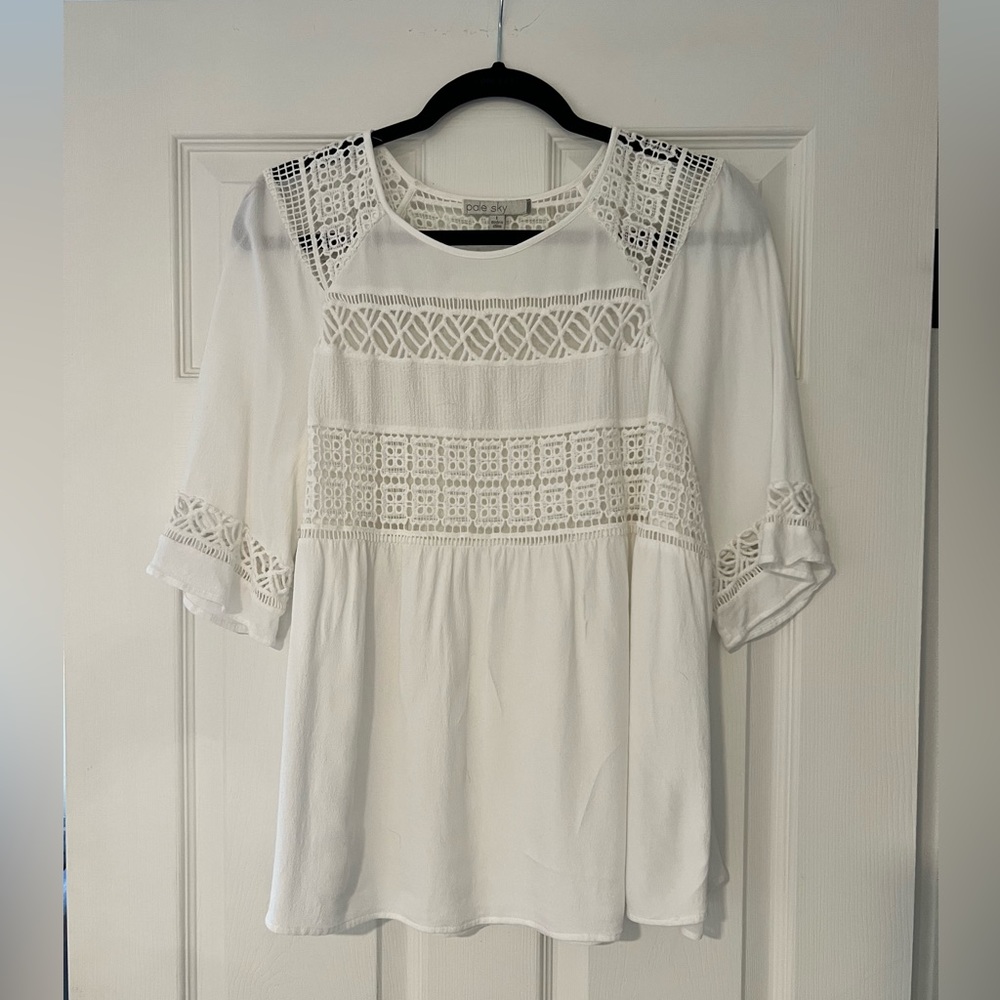 Pale Sky white rayon lined blouse with lace fetal size L